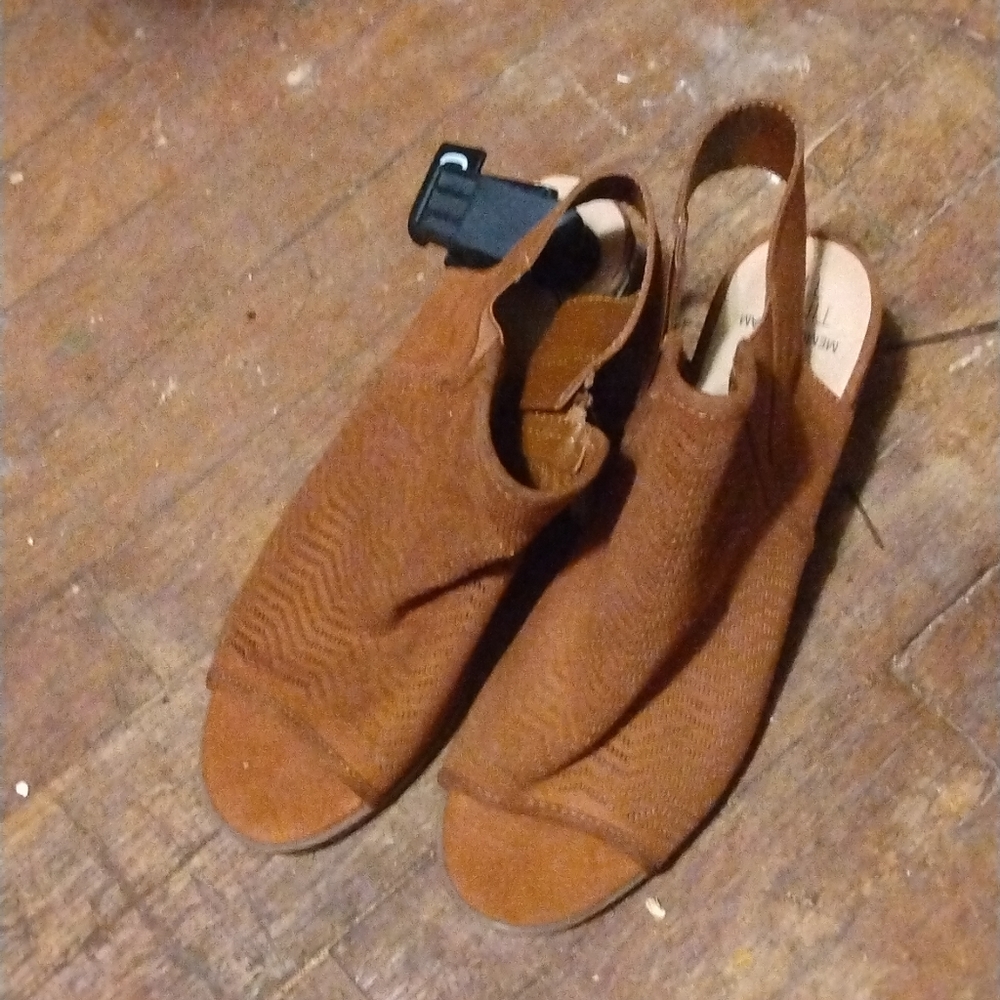Walmart brand brown sandals. Size 10